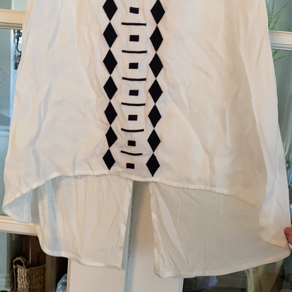 Love Stitch Aztec Blouse - Picture 5 of 16